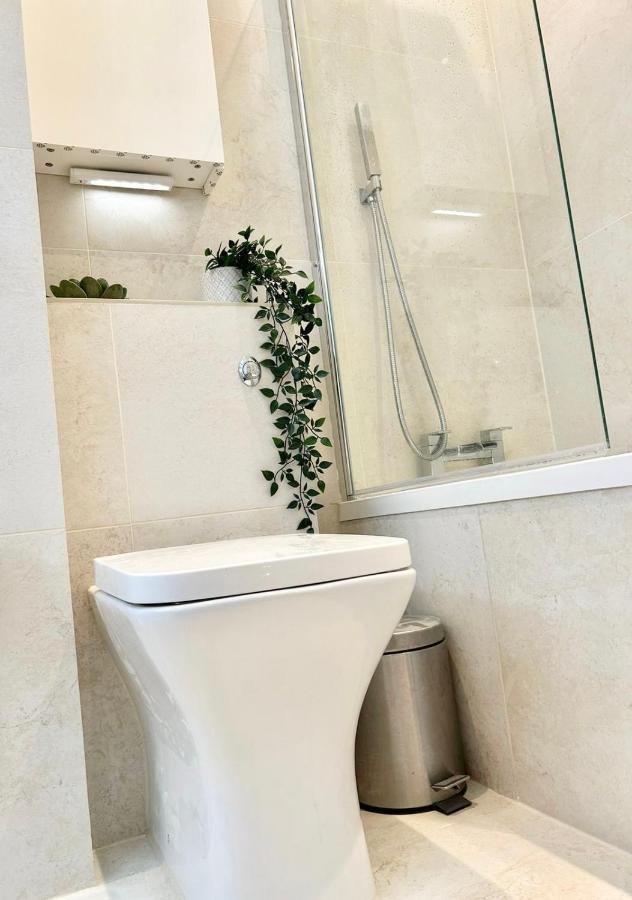 Charming 2 Beds In Chelsea By Earl'S Court Station Apartment ลอนดอน ภายนอก รูปภาพ